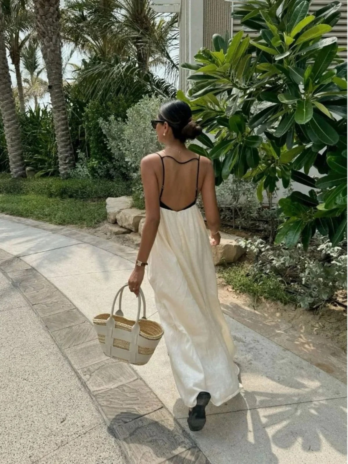 Contrast Empire Waist Strappy Maxi Dress